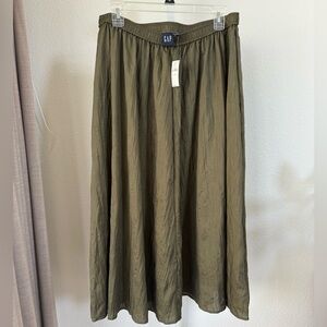 NWT GAP midi skirt - size Large petite